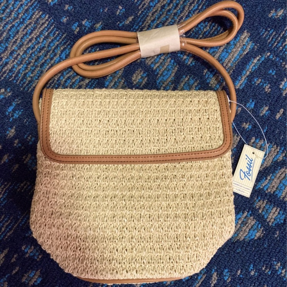 Fossil Crossbody Straw Purse